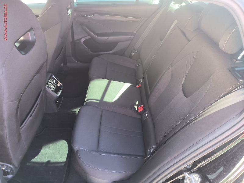 Škoda Octavia (2022) 2.0 TSi 4X4, ČR, SportLine - fotka 10 z 30