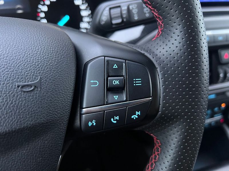 Ford Focus (2021) 1.5 TDCI ST-LINE - fotka 25 z 46