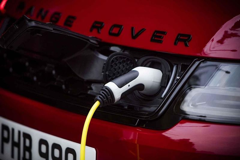 Range Rover Sport PHEV šplhá na Nebeskou bránu.