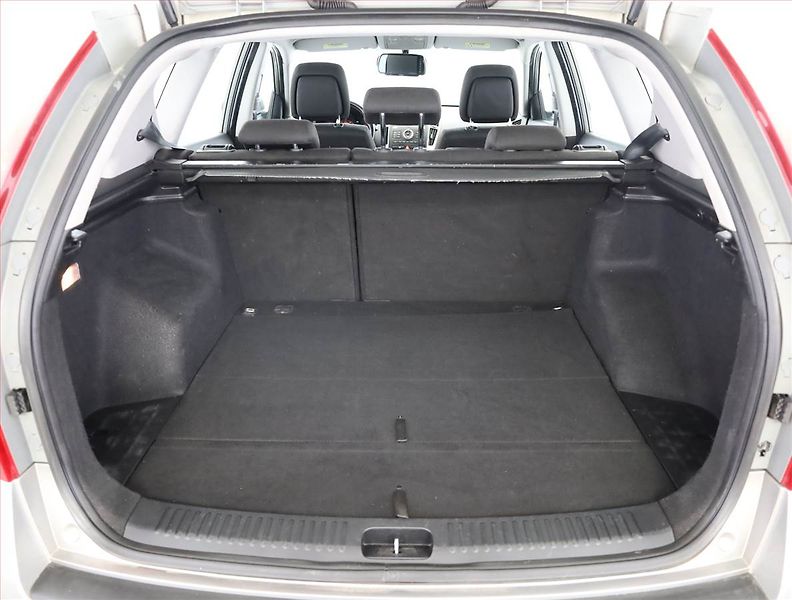 Kia Ceed (2011) 1.6 CVVT, po STK, Tažné - fotka 12 z 13