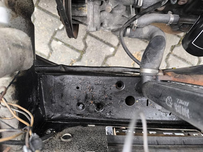 Volkswagen Golf (1982) PŮVODNÍ STAV,KOMPLETNÍ DOK. - fotka 42 z 50