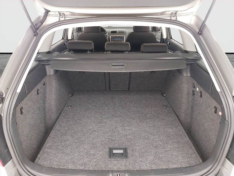 Škoda Octavia (2011) Elegance 1.4 TSI, Serv.kniha - fotka 14 z 20