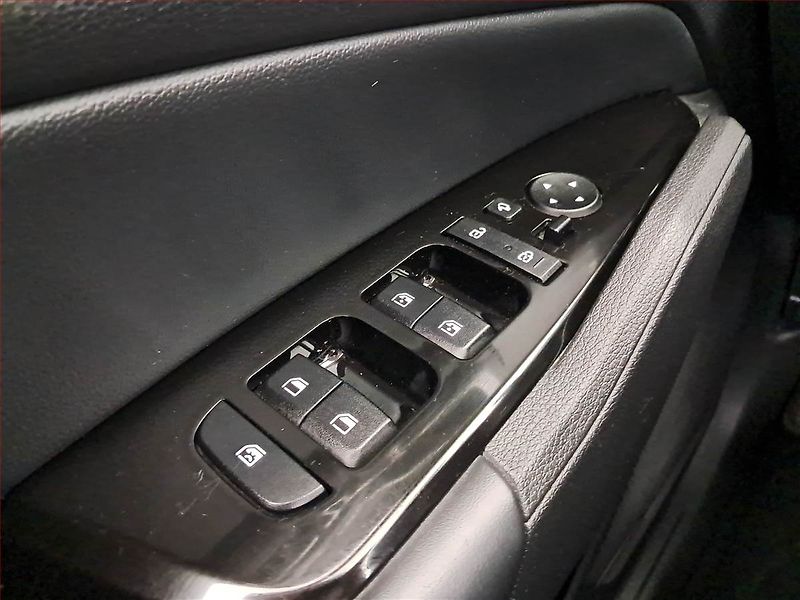 Kia Sportage (2023) Top 1.6 T-GDI MHEV - fotka 16 z 22
