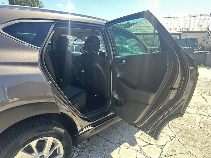Hyundai Tucson 1.6  130kW - fotka 24 z 30
