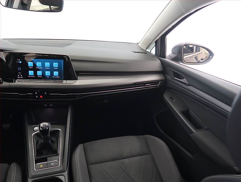 Volkswagen Golf (2022) Style 1.5 TSI, Serv.kniha - fotka 8 z 25
