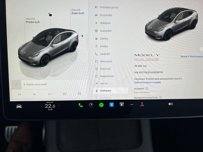 Tesla Model Y (2023) PERFORMANCE 393kW DPH  - fotka 14 z 15