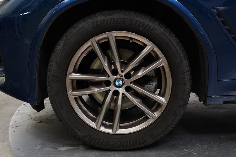 BMW X3 - fotka 10 z 26