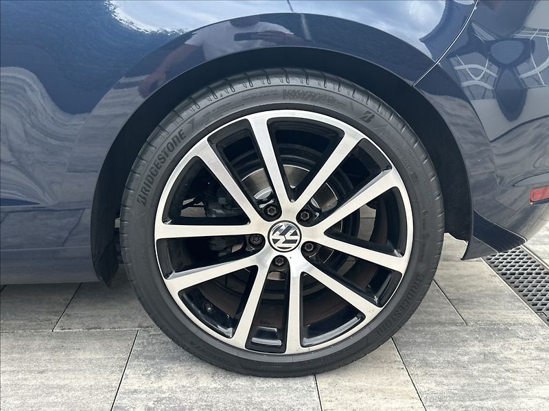 Volkswagen Golf 1,2 TSI 105PS  Cup Cabrio - fotka 40 z 48