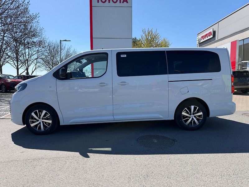 Toyota ProAce Verso L2 2.2D 8AT Family - fotka 2 z 8