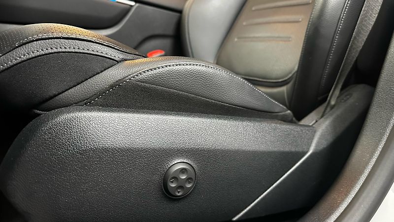 Mercedes-Benz GLC ZÁRUKA / TOP STAV  - fotka 30 z 48