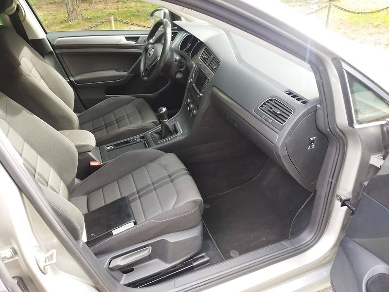 Volkswagen Golf (2017) 1.2 tsi/63kW, klima, výhřev,  - fotka 24 z 38
