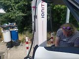 Prázdninové cesty do Itálie zpomalují kolony i v noci. Řidiči volí před cestou k moři různé strategie, jak neuvíznout a dostat se včas k vysněnému pobřeží.