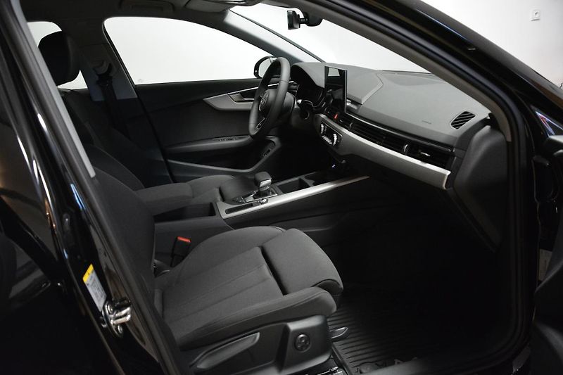 Audi A4 (2024) Avant S Line 5 Let Záruka+Serv - fotka 37 z 38