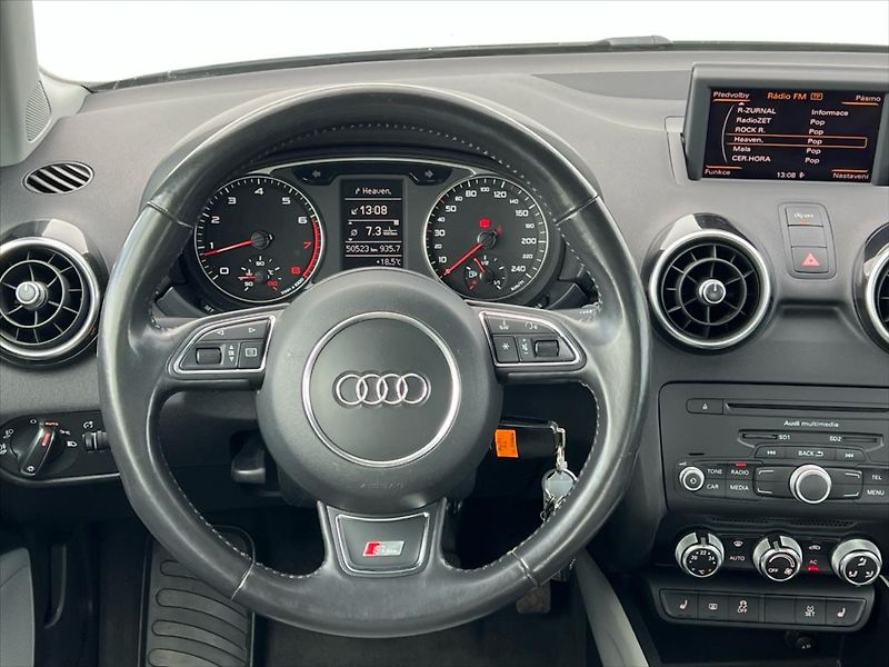 Audi A1 1,2 TFSi 63 kW S-LINE - fotka 15 z 23