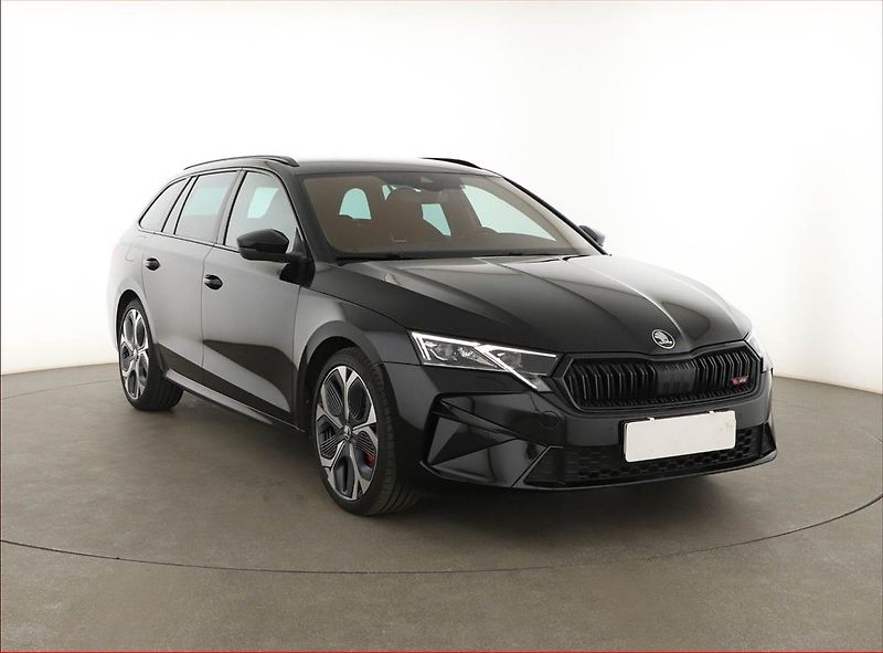 Škoda Octavia (2025) RS 2.0 TSI, RS, Matrix FUllLed - fotka 1 z 25
