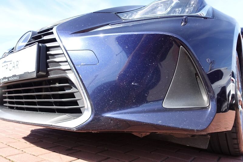 Lexus IS 300h Executive Navi - fotka 32 z 34