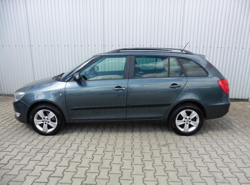 Škoda Fabia II Combi 1.2 TSi Elegance 77kW - fotka 3 z 16