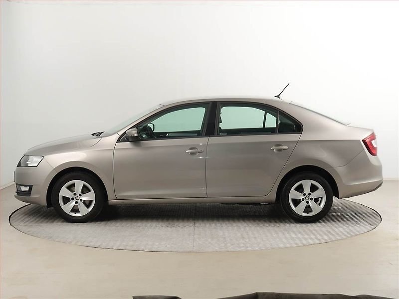 Škoda Rapid (2019) Ambition Plus 1.0 TSI, ČR - fotka 3 z 15