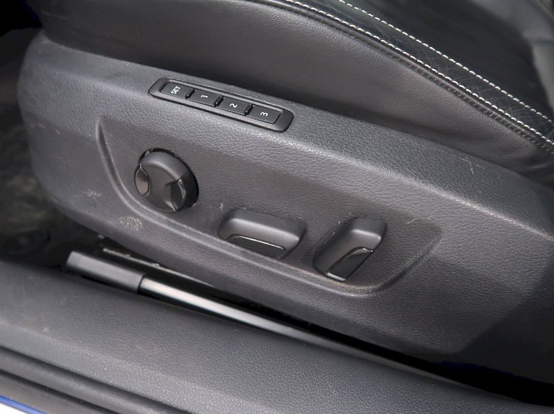 Škoda Superb (2022) iV LAURIN&KLEMENT 1.4TSI 115KW - fotka 14 z 45