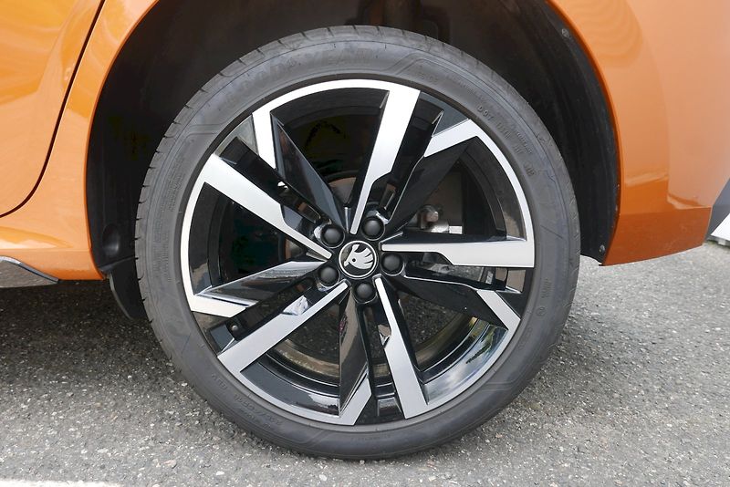 Škoda Kamiq (2025) 1.0 TSI 85 kW 7° DSG Monte Car - fotka 17 z 26