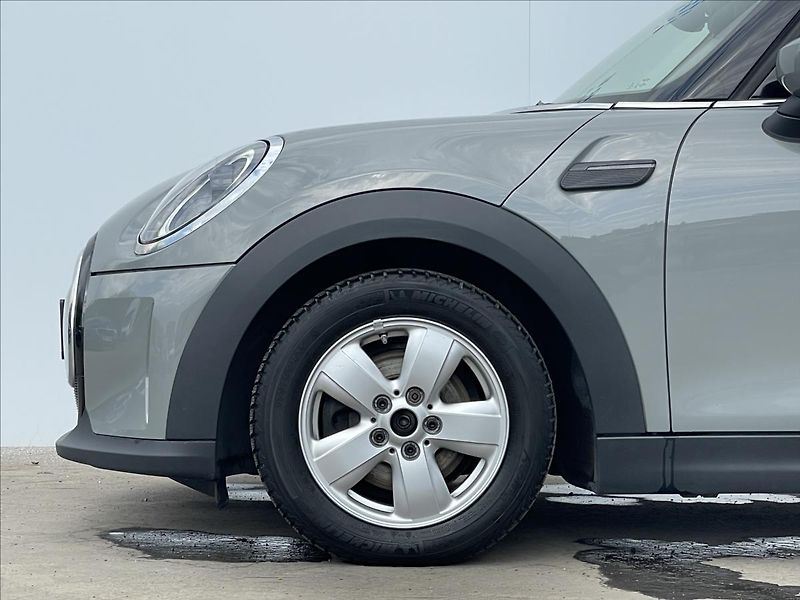 Mini Cooper 1,5 PDC - fotka 19 z 22