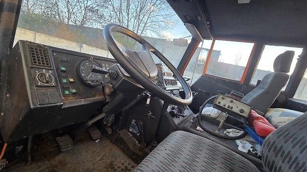 Praga (2000) UV80, 4X4 sypač 2.5m3 radlice - fotka 11 z 15