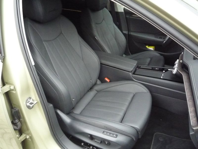 Škoda Superb (2025) 2,0TDi 110kW DSG L&K - fotka 20 z 25