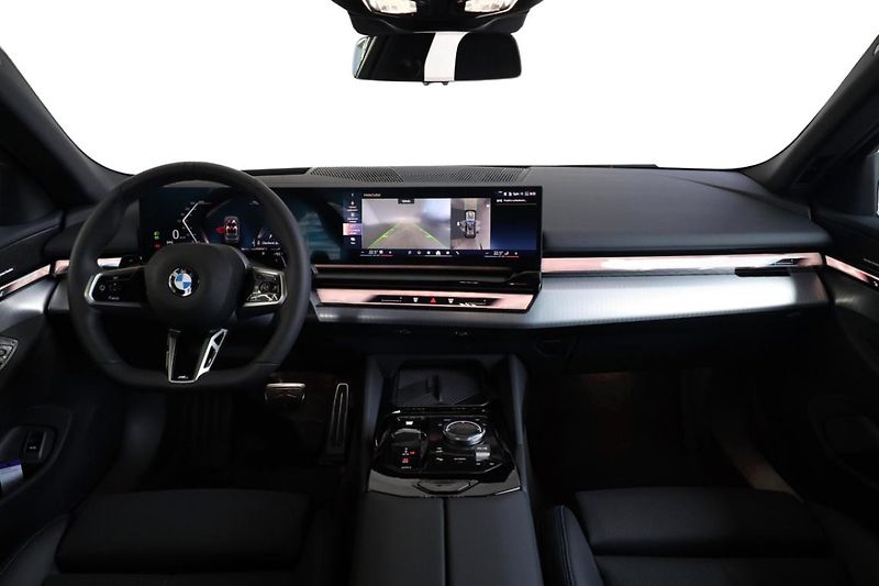 BMW Řada 5 540d xDrive Touring - fotka 5 z 28