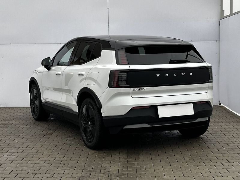 Volvo EX30 Ultra Twin Motor 315kW - fotka 7 z 26