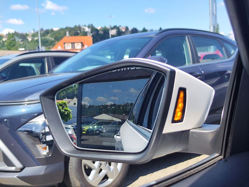 Škoda Octavia 2.0 TDI/85kW Style DSG - fotka 16 z 34