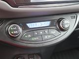 Toyota Yaris (2015) 1.5 Hybrid, Automat - náhled 13