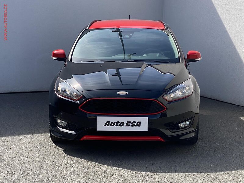 Ford Focus (2017) 1.5 EcoBoost, ČR, Sport, navi - fotka 2 z 19