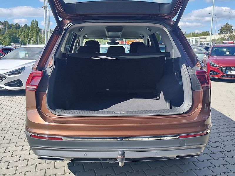 Volkswagen Tiguan Allspace 2.0 TDI/110kW Highline 4x4 - fotka 9 z 38