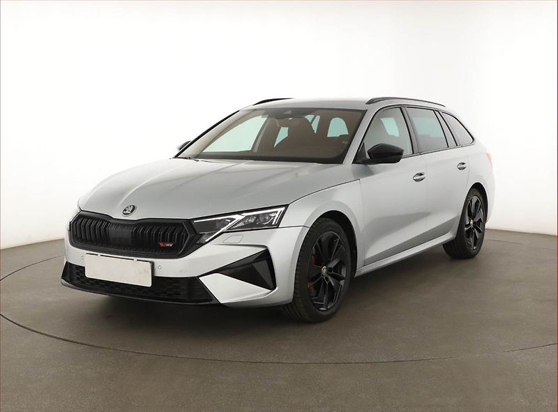 Škoda Octavia (2024) RS 2.0 TSI, RS, Matrix FullLed - fotka 2 z 22
