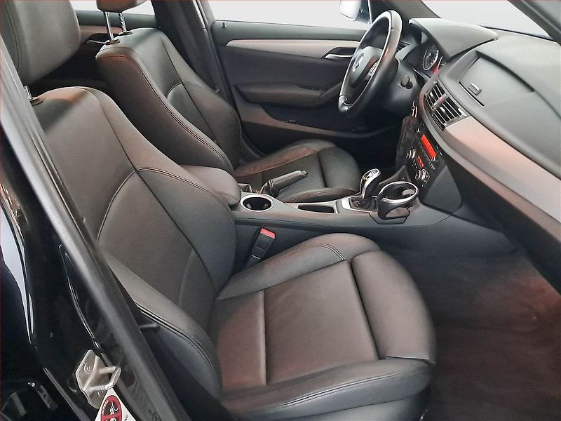 BMW X1 (2012) sDrive20i, Automat, Tempomat - fotka 9 z 16