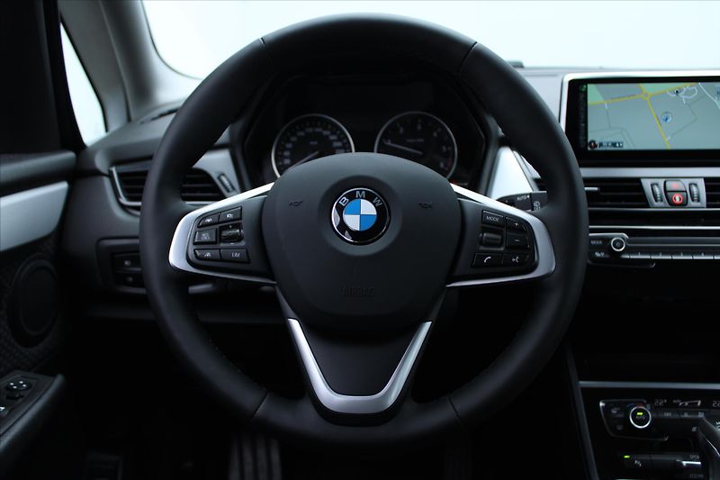 BMW Řada 2 218d xDrive GRAN TOURER 7-MÍST - fotka 17 z 28