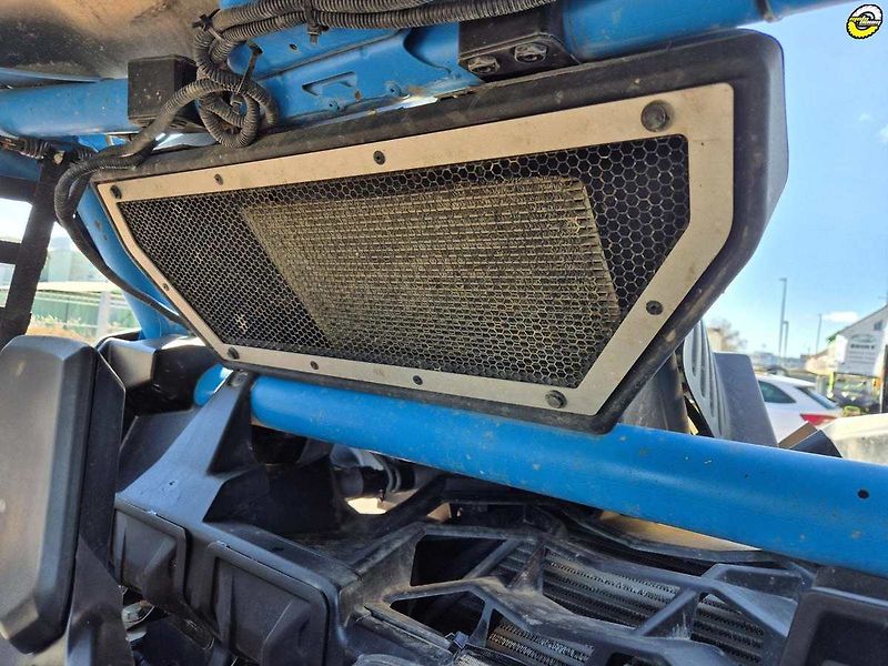 Can-Am Maverick X3 X RS Turbo (2018) Maverick X3 X RC Turbo - fotka 27 z 37