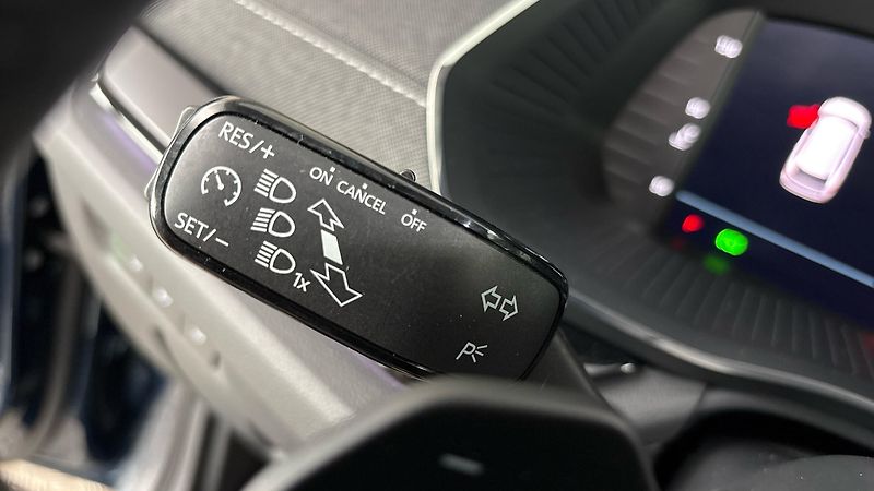 Škoda Octavia 2.0 TDI DSG Style Combi - fotka 14 z 25