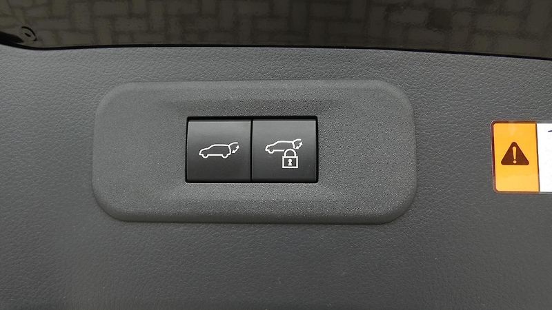 Lexus NX 350h 2.5 E-CVT Comfort Top - fotka 21 z 23