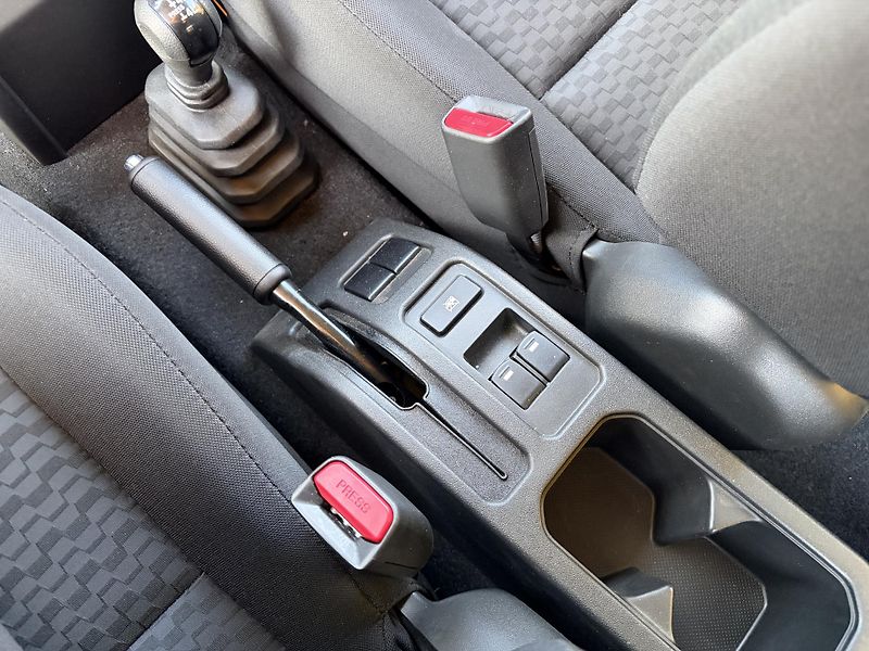 Suzuki Jimny 1,5 VVT AllGrip Long - fotka 21 z 33