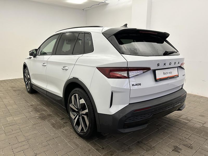 Škoda Karoq SportLine - fotka 23 z 24
