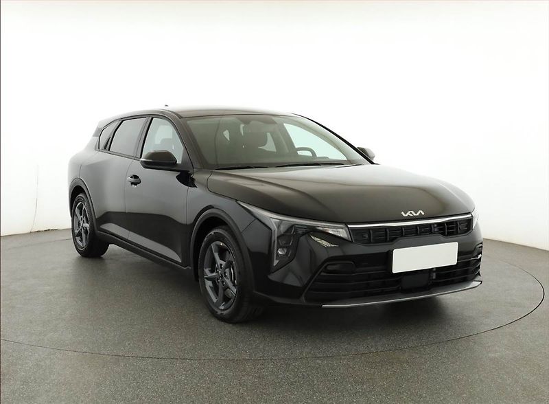 Kia K4 (2026) 1.6 T-GDI, Exclusive, Navi - fotka 1 z 21