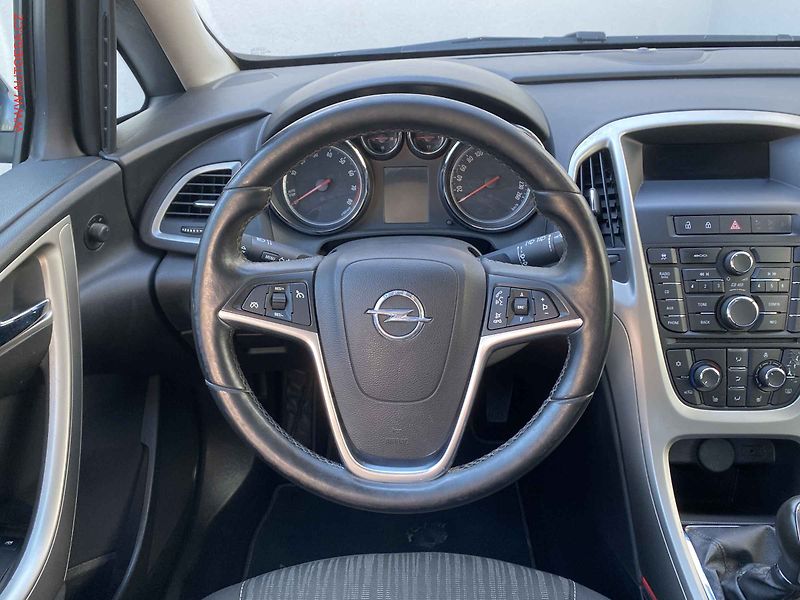 Opel Astra (2013) 1.4T, AC, temp - fotka 11 z 15