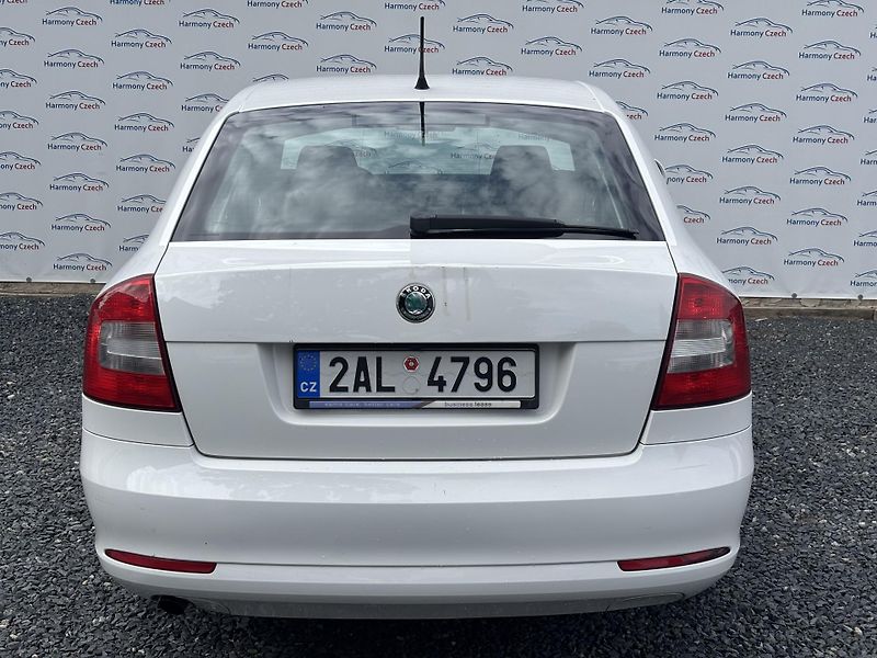 Škoda Octavia (2011) 1.6TDI, 77kW, ČR - fotka 7 z 15