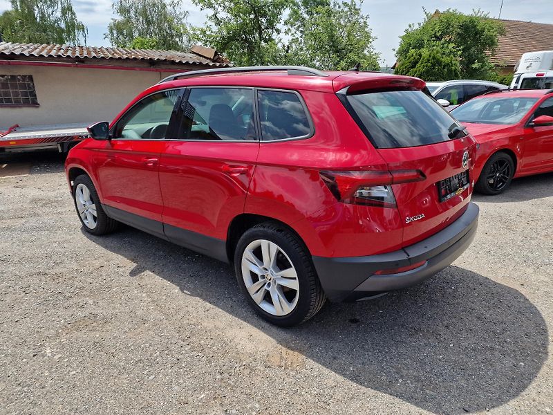 Škoda Karoq 1,6TDI STYLE NAVI WEBASTO - fotka 6 z 18