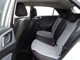Hyundai i20 (2015) 1.2i,1majČR,s.kniha,klima - náhled 16