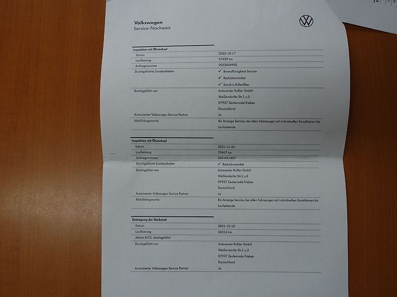 Volkswagen Touran 2.0 TDi, DSG, LED SVĚTLA - fotka 34 z 36