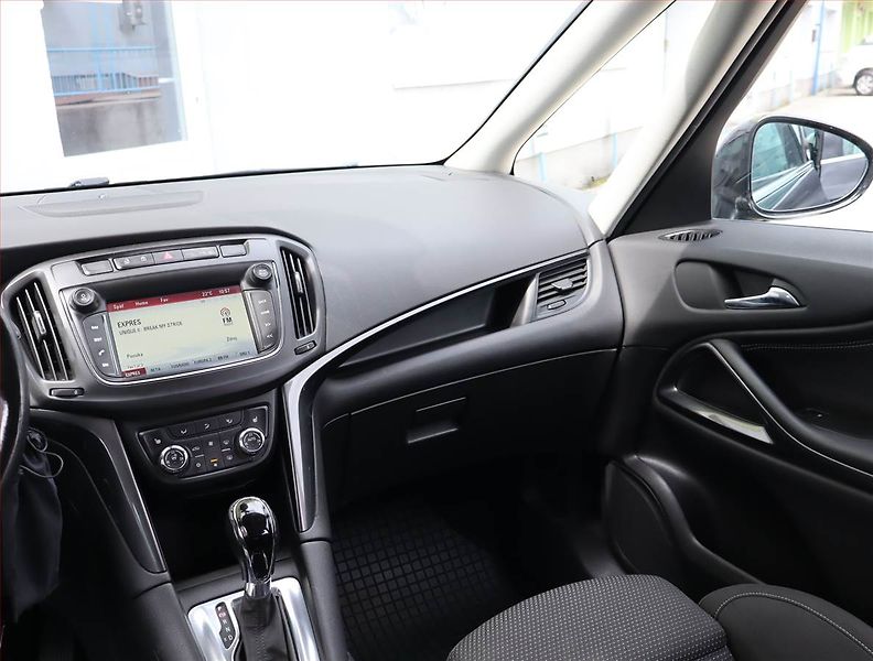 Opel Zafira (2017) 2.0 CDTI, Automat, 7 míst - fotka 8 z 20