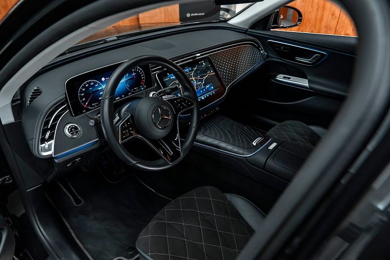 Mercedes-Benz Třídy E E - fotka 7 z 19