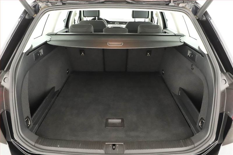 Volkswagen Passat (2016) Comfortline 2.0 TDI, Automat - fotka 17 z 18